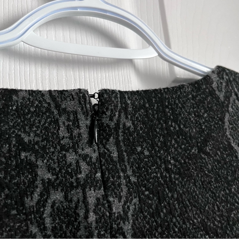3/30$💥 Calvin Klein dress Women Small 6 black pattern midi classic sleeveless - Picture 6 of 6